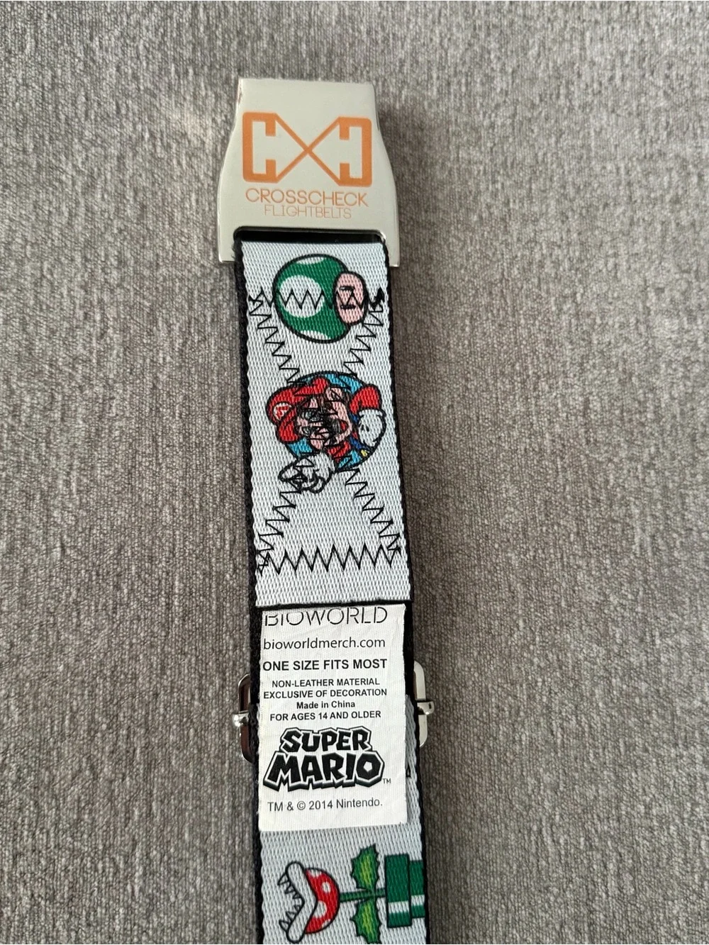 Nintendo Super Mario Seatbelt Belt Bioworld Crosscheck Flightbelt OS